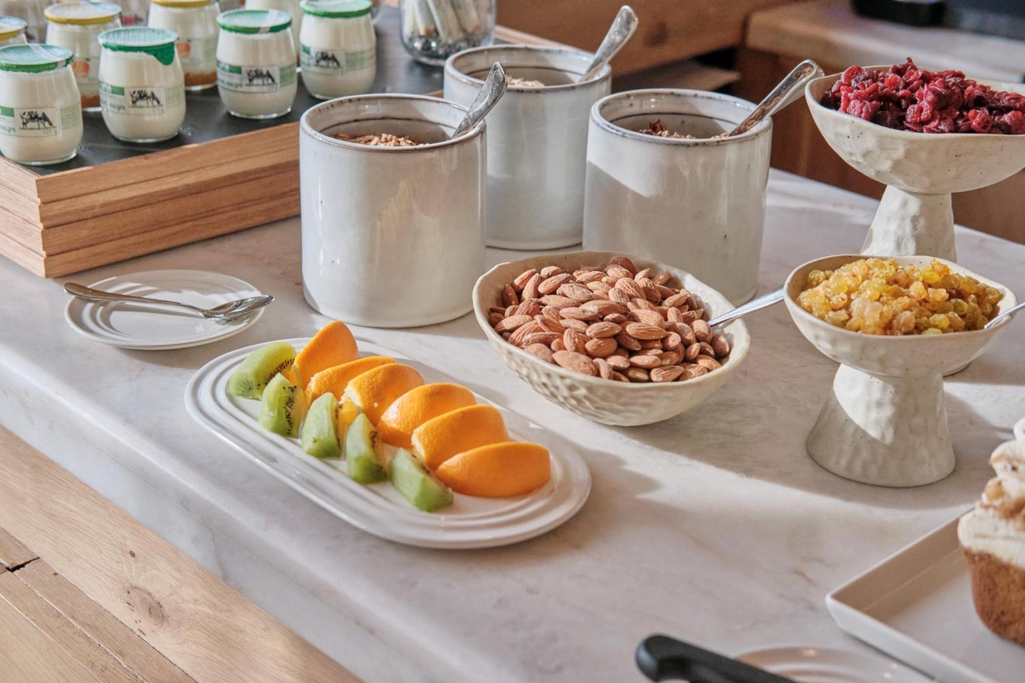 Elysee Montmartre Hotel Paris Ngoại thất bức ảnh